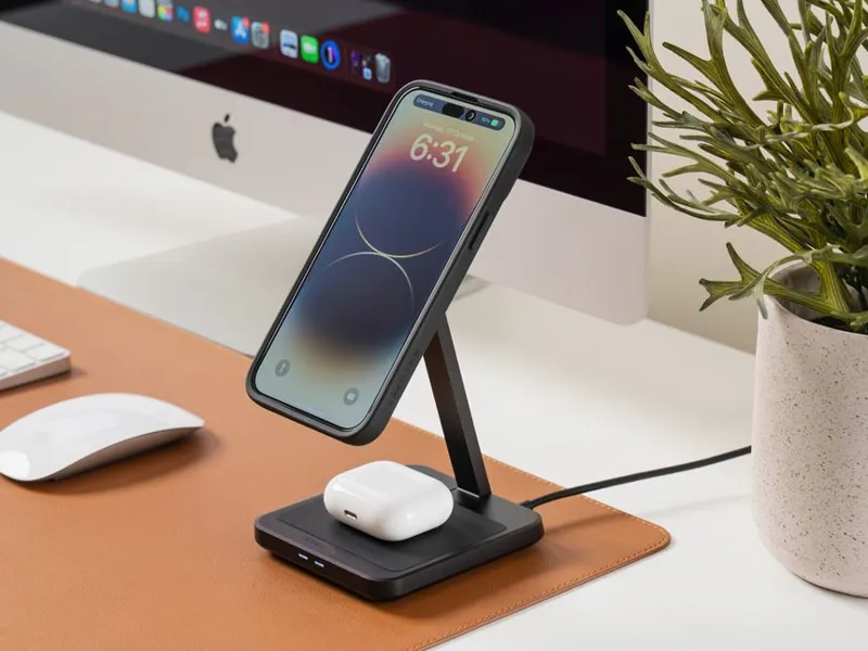 Quad Lock MAG Dual Desktop Wireless Charger - Black 6 Quad Lock MAG Dual Desktop Wireless Charger - Black - Image 6