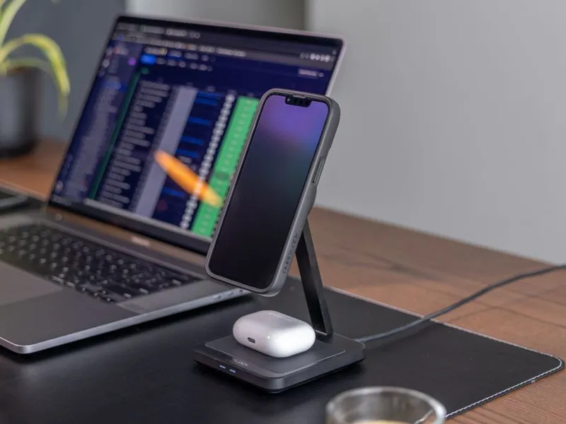 Quad Lock MAG Dual Desktop Wireless Charger - Black 8 Quad Lock MAG Dual Desktop Wireless Charger - Black - Image 8