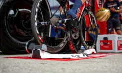 Elite Qubo Power Mag B+ Turbo Trainer - White/Red