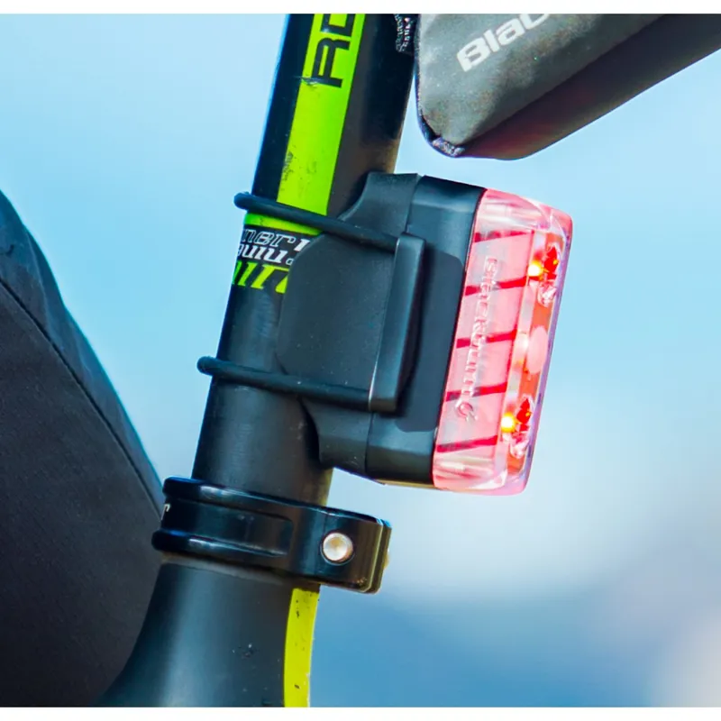 Blackburn Dayblazer 125 Lumen Rear Light 10 Blackburn Dayblazer 125 Lumen Rear Light - Image 10