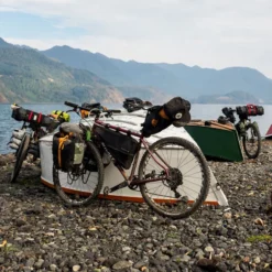 Blackburn Outpost Frame Bag - Medium -Bicycle Equipment Store blackburn outpost frame bag feature lifestyle 3