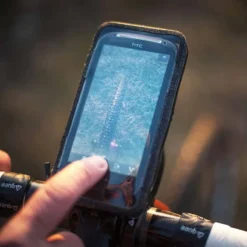 Guee WP Phone Case With Handlebar Mount - Black